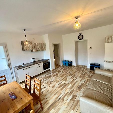 Monteurwohnung Leoben, Zentral Leoben  Buitenkant foto